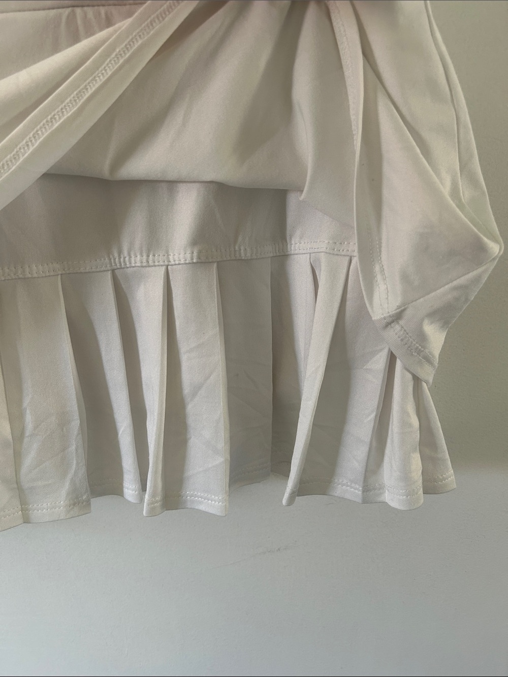 K-Swiss Tennis Prep Skort White Size XL with Pleated Trim Activewear Athleisure - Picture 2 of 11